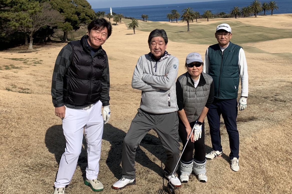 ゴルフ場 4人